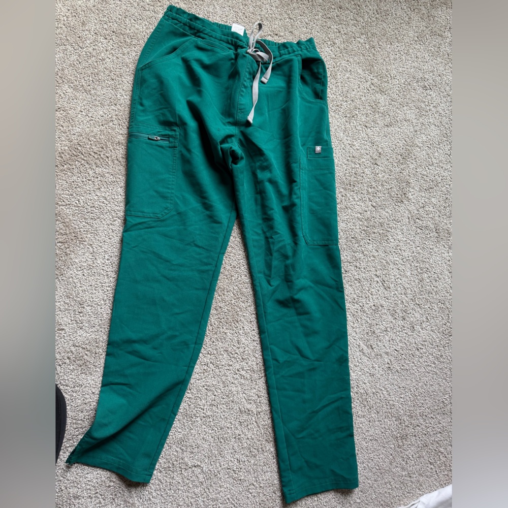 Figs Scrub Pants in Deep Green